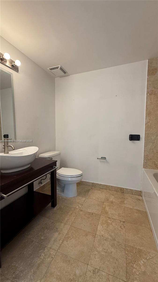 350 S Miami Ave #302, Miami FL 33130