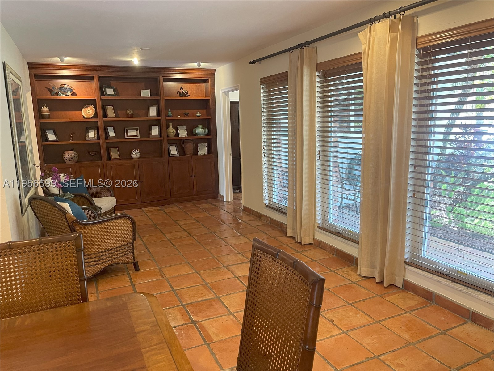 1110 Redbird Ave, Miami Springs FL 33166