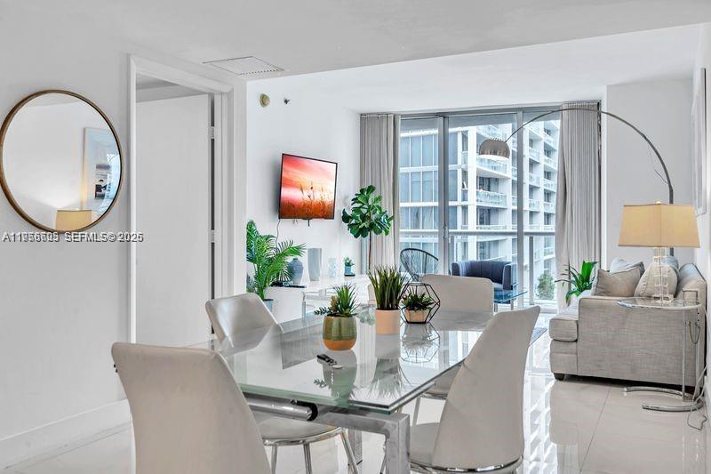 485 Brickell Ave #1711, Miami FL 33131