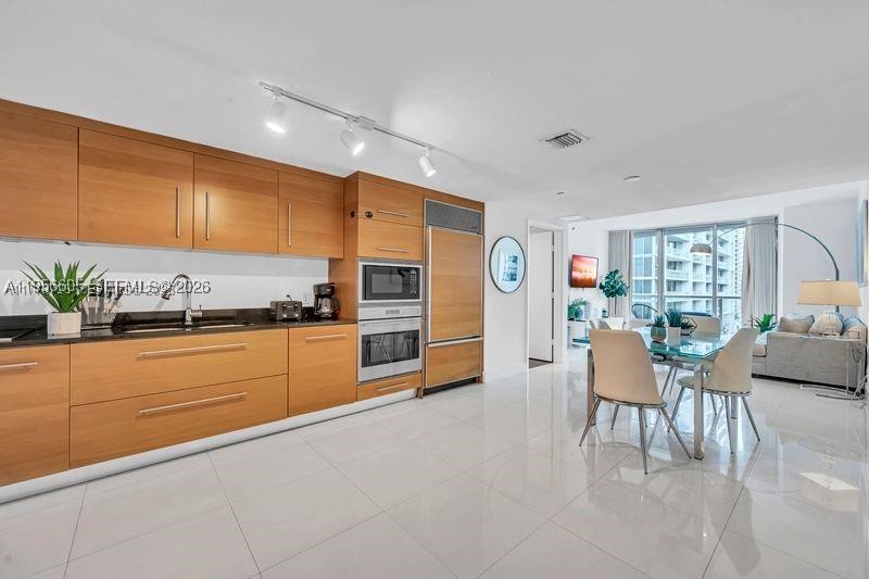 485 Brickell Ave #1711, Miami FL 33131