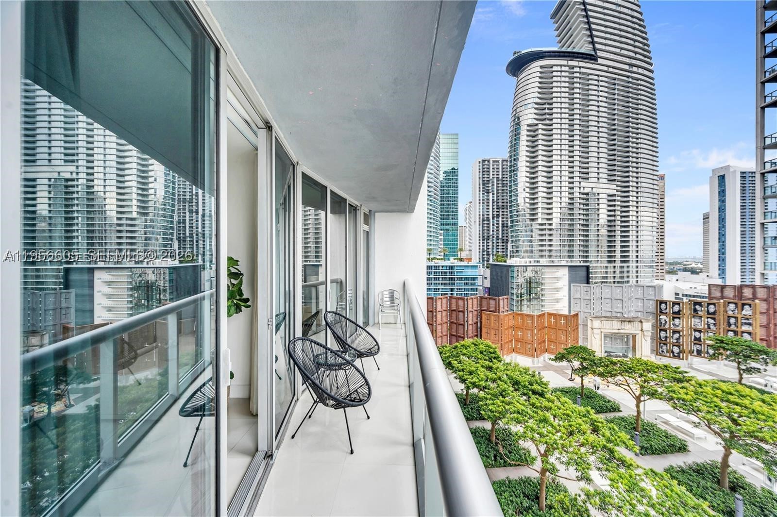 485 Brickell Ave #1711, Miami FL 33131