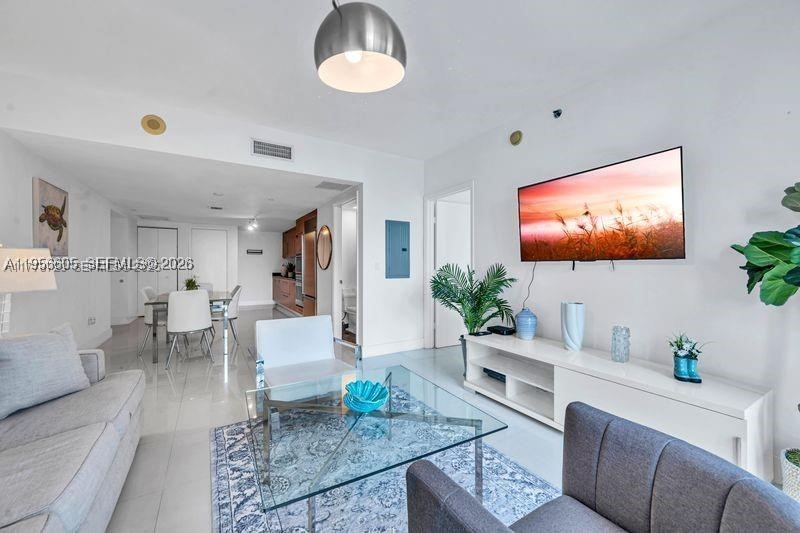 485 Brickell Ave #1711, Miami FL 33131