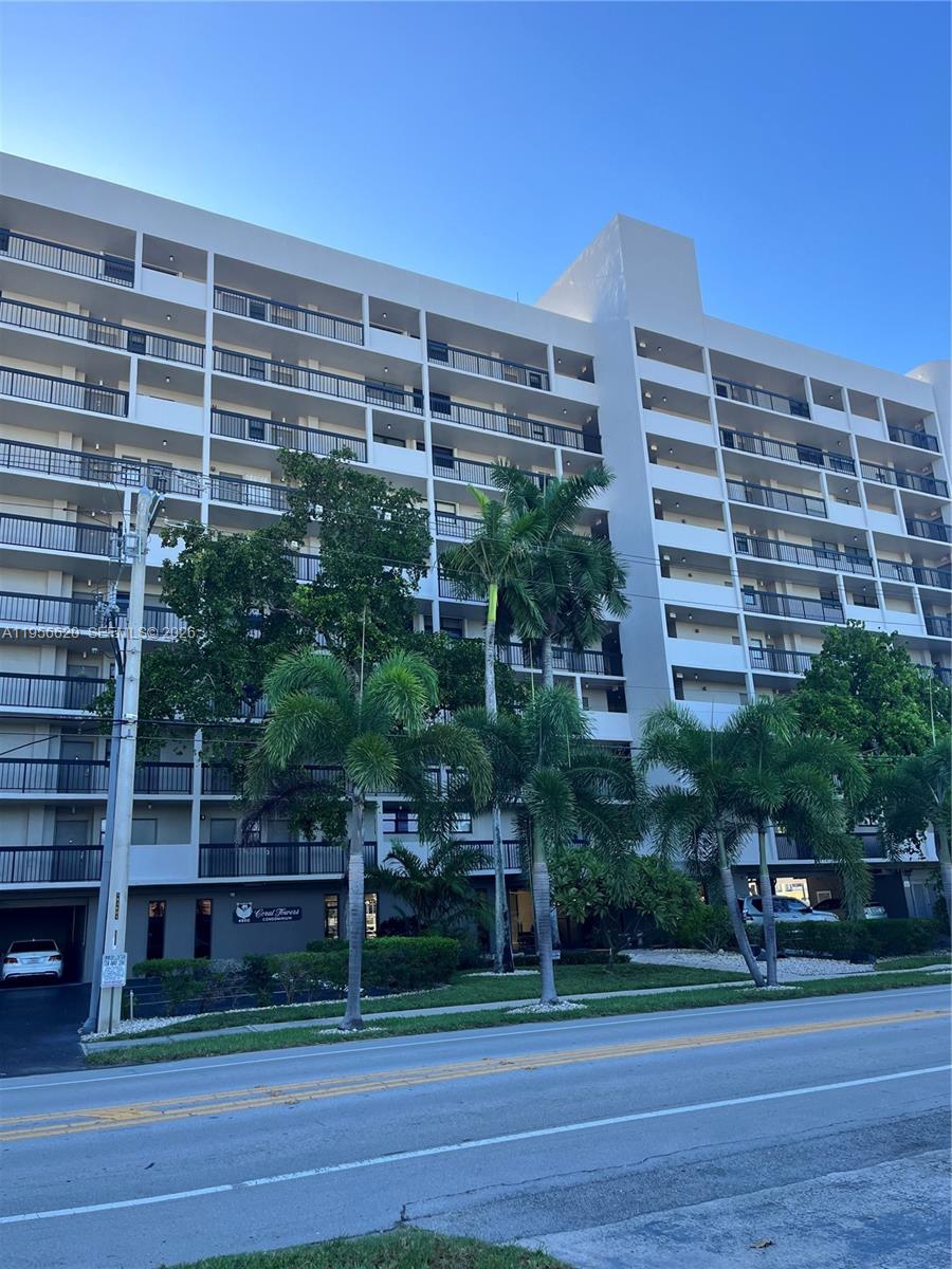 4800 Bayview Dr #206, Fort Lauderdale FL 33308