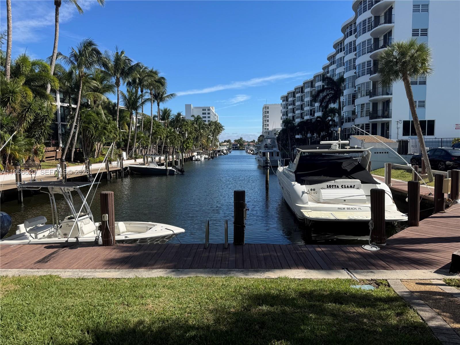 4800 Bayview Dr #206, Fort Lauderdale FL 33308