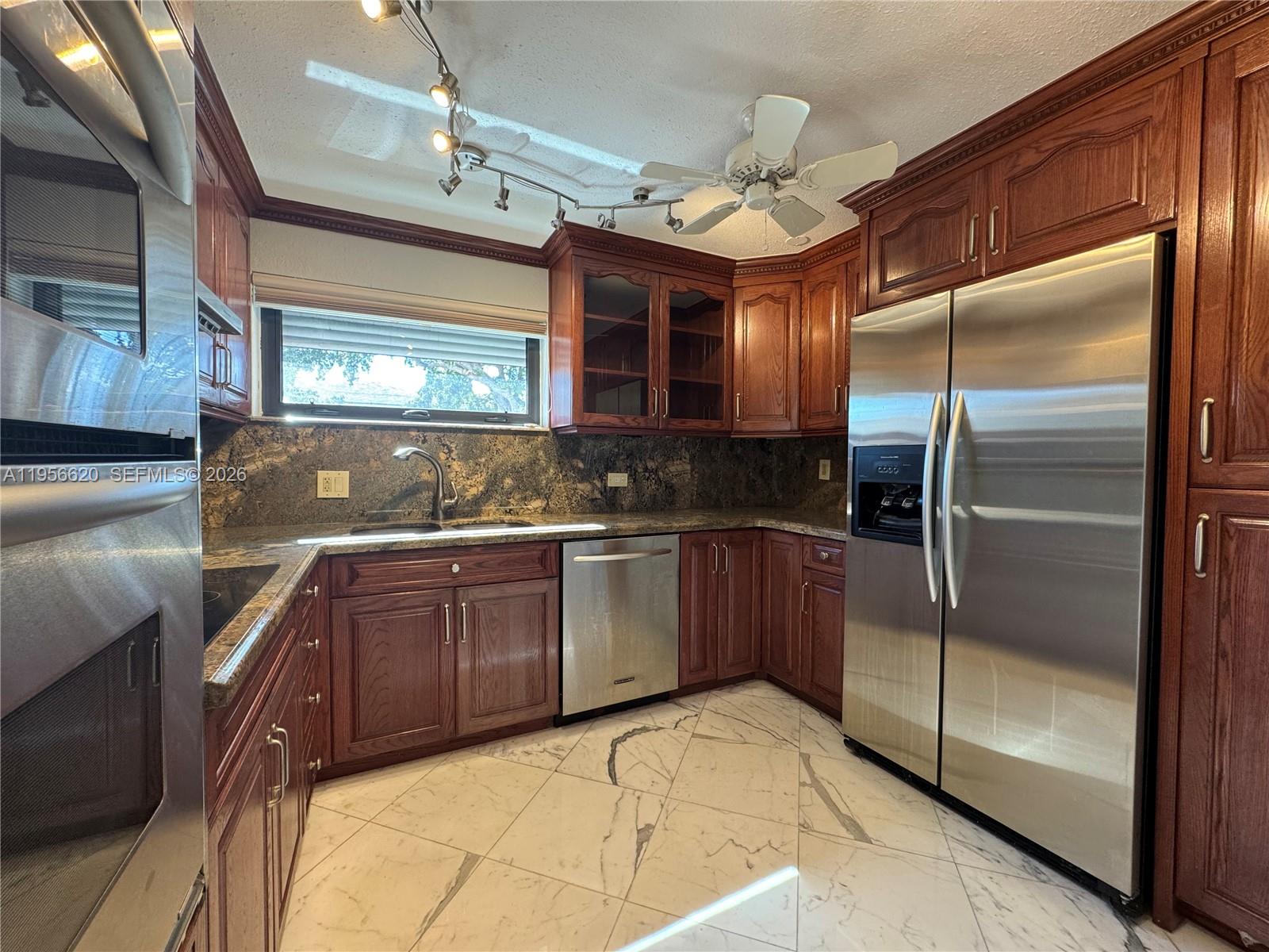 4800 Bayview Dr #206, Fort Lauderdale FL 33308