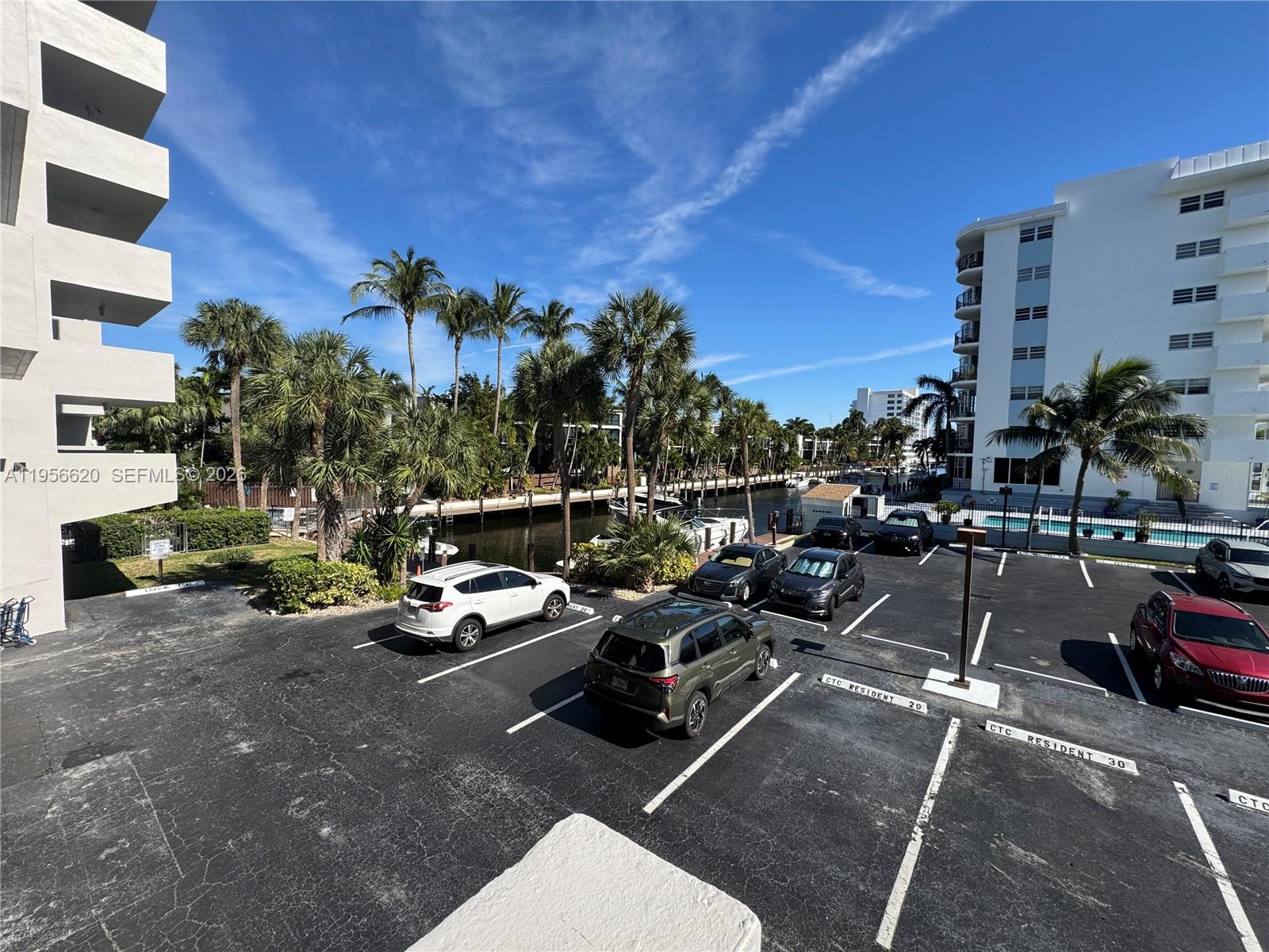 4800 Bayview Dr #206, Fort Lauderdale FL 33308