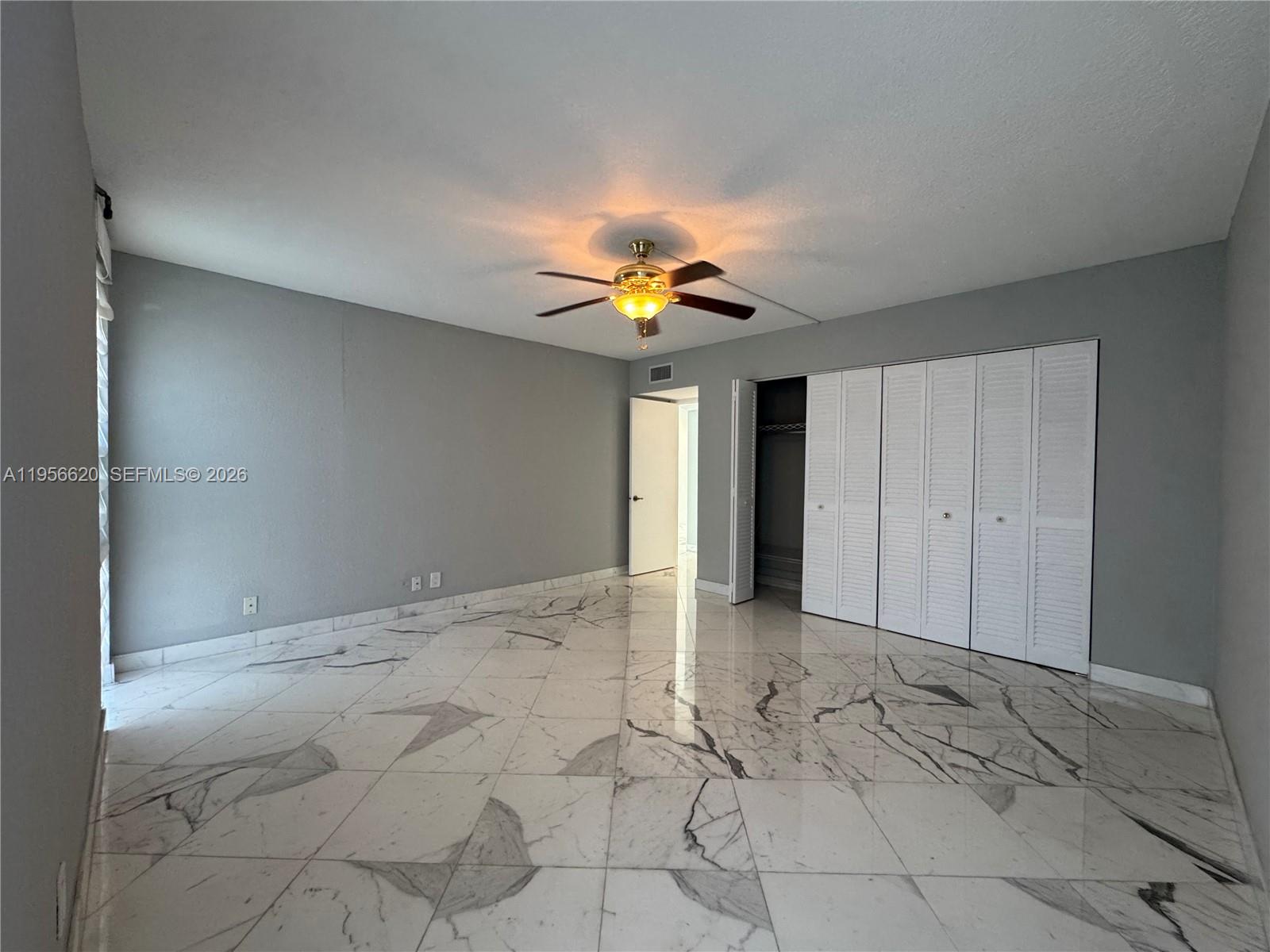 4800 Bayview Dr #206, Fort Lauderdale FL 33308