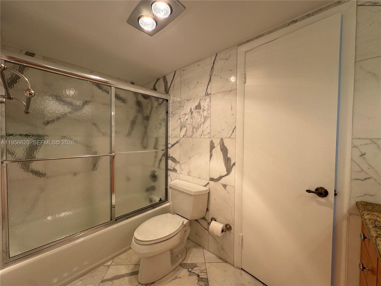 4800 Bayview Dr #206, Fort Lauderdale FL 33308