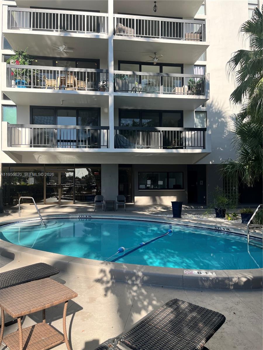 4800 Bayview Dr #206, Fort Lauderdale FL 33308