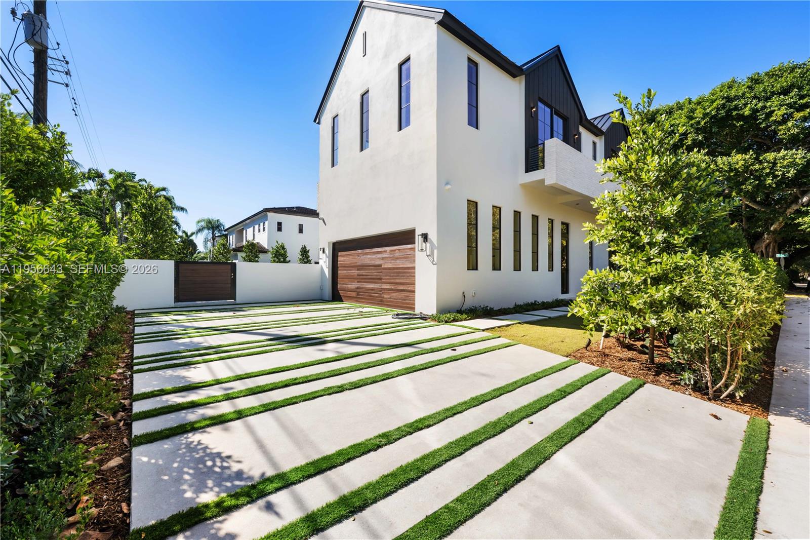 7401 SW 54th Ave, Miami FL 33143