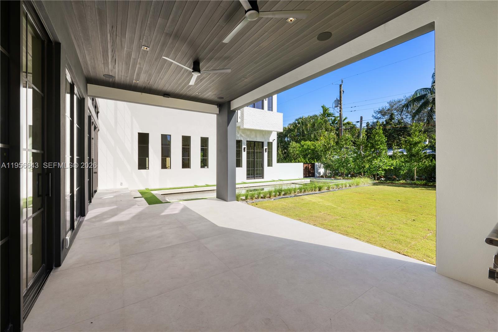 7401 SW 54th Ave, Miami FL 33143
