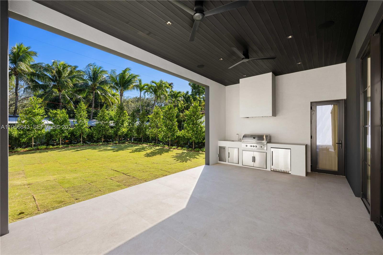 7401 SW 54th Ave, Miami FL 33143