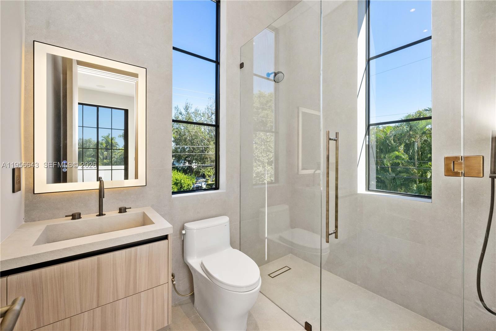7401 SW 54th Ave, Miami FL 33143