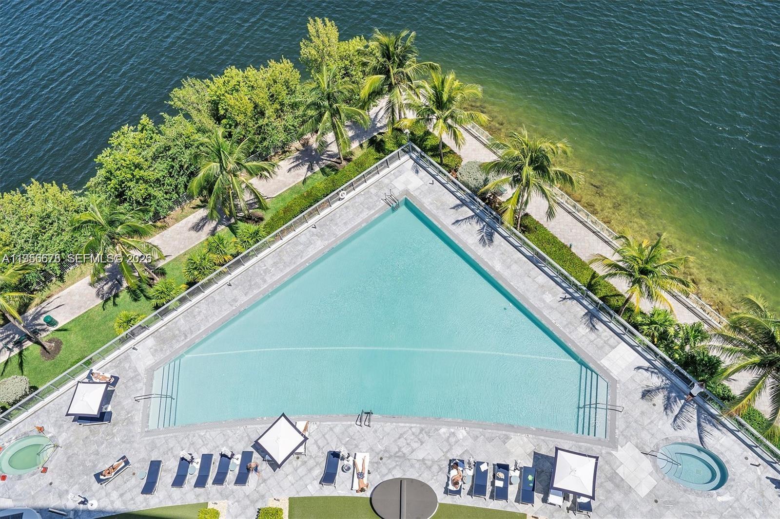 Aventura FL 33180 - A11956678