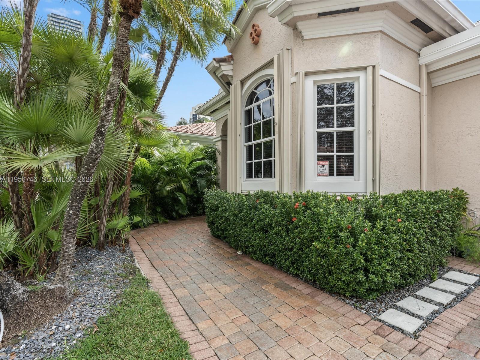 3960 194th Trl, Sunny Isles Beach FL 33160