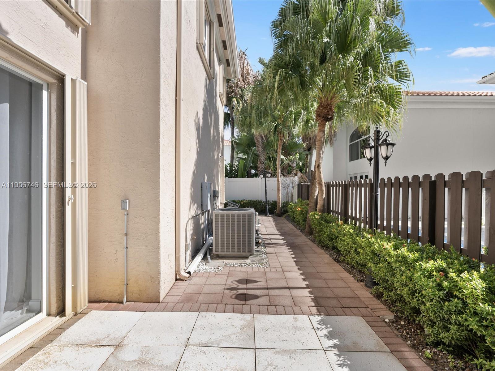 3960 194th Trl, Sunny Isles Beach FL 33160