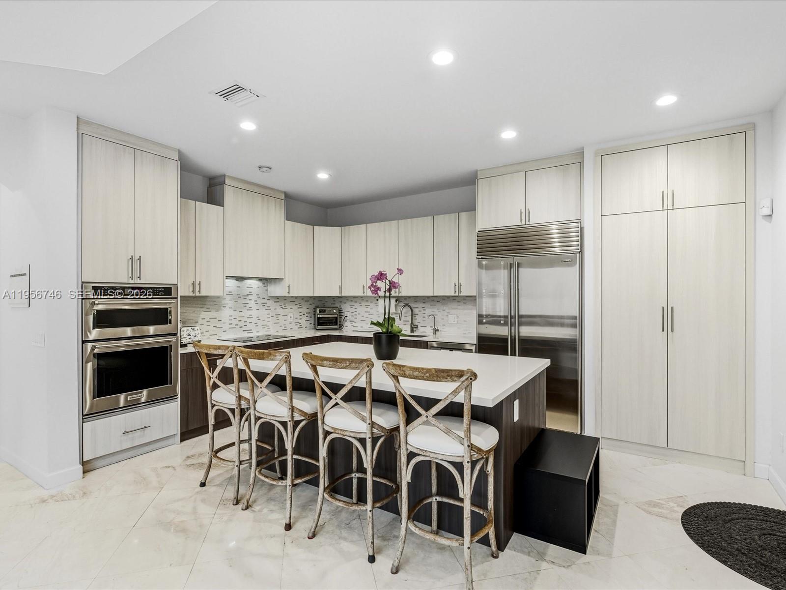 3960 194th Trl, Sunny Isles Beach FL 33160