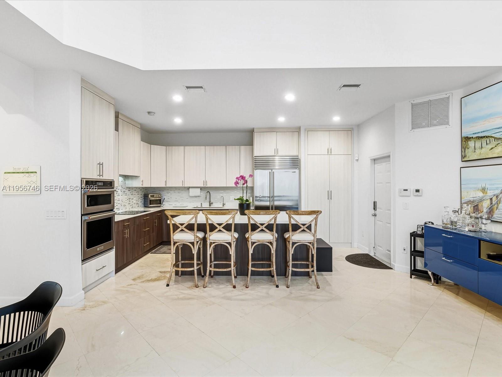 3960 194th Trl, Sunny Isles Beach FL 33160