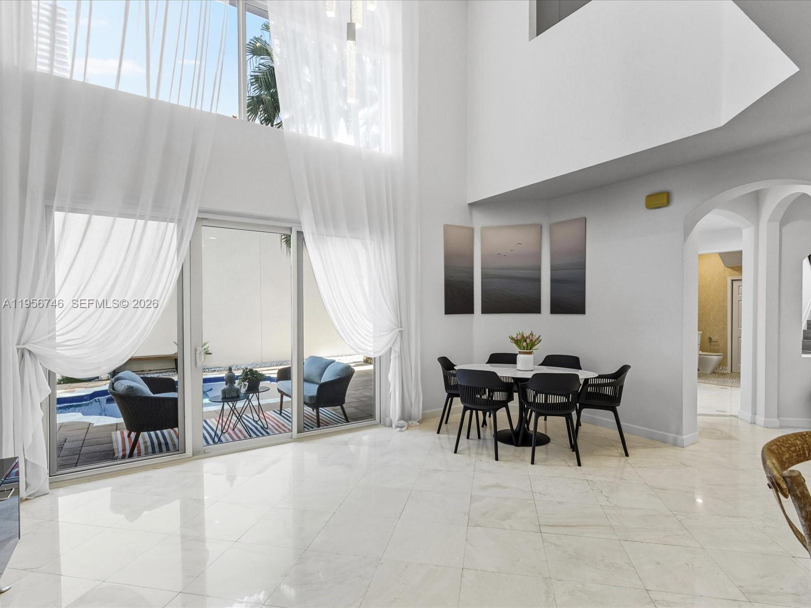 3960 194th Trl, Sunny Isles Beach FL 33160