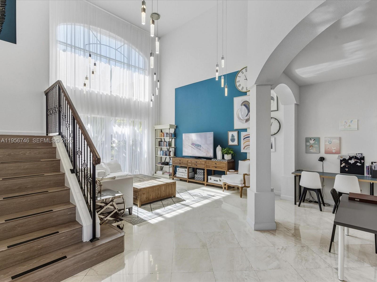 3960 194th Trl, Sunny Isles Beach FL 33160