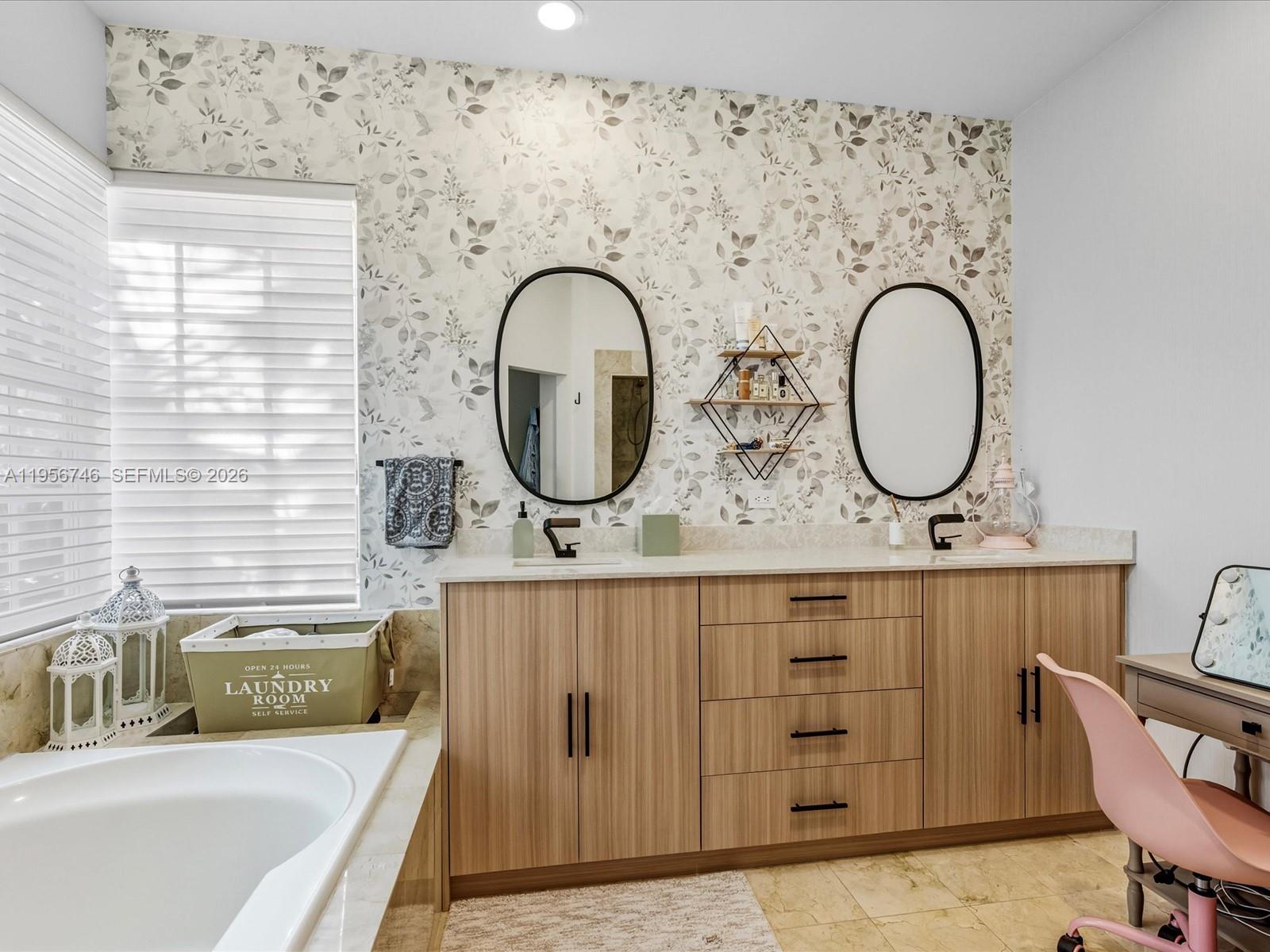 3960 194th Trl, Sunny Isles Beach FL 33160