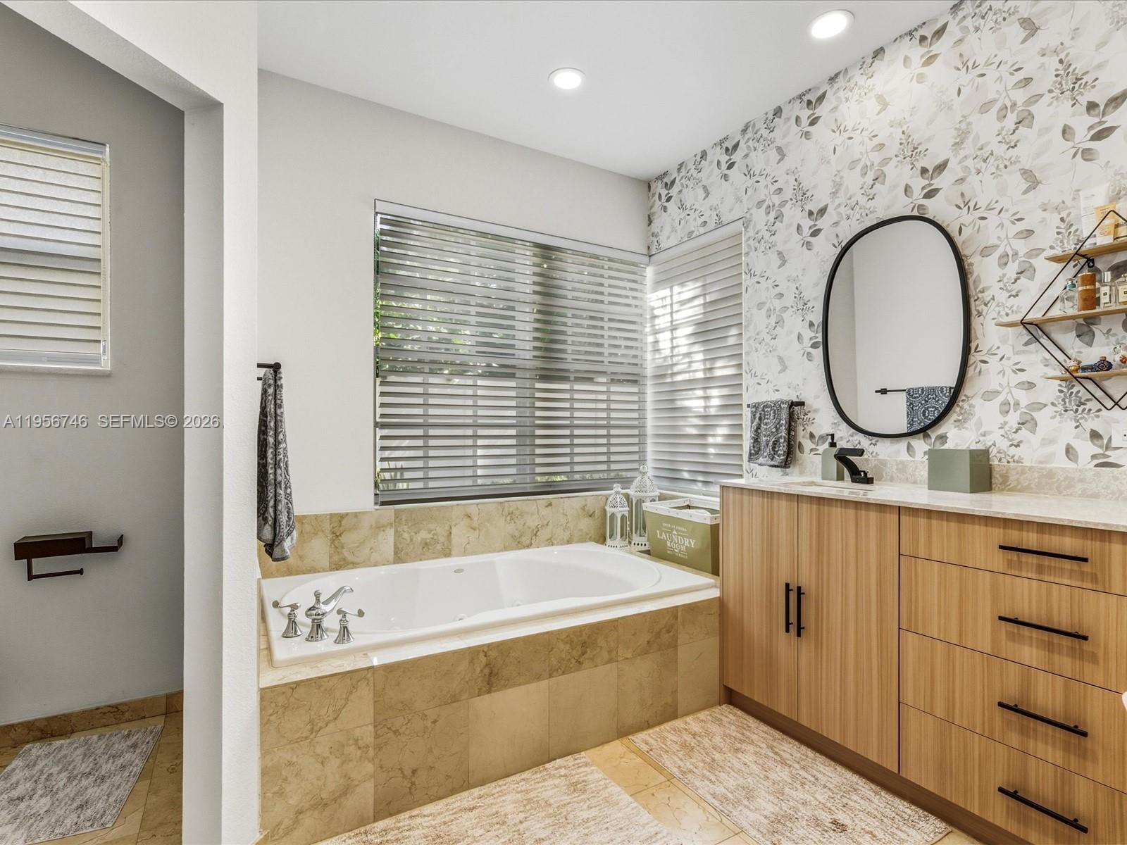 3960 194th Trl, Sunny Isles Beach FL 33160
