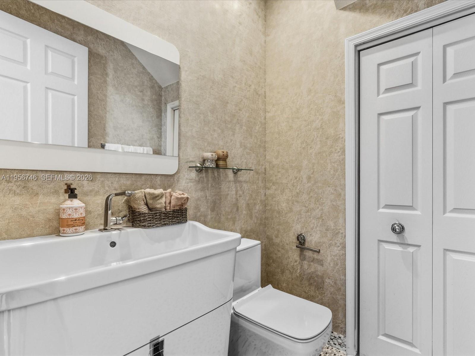 3960 194th Trl, Sunny Isles Beach FL 33160