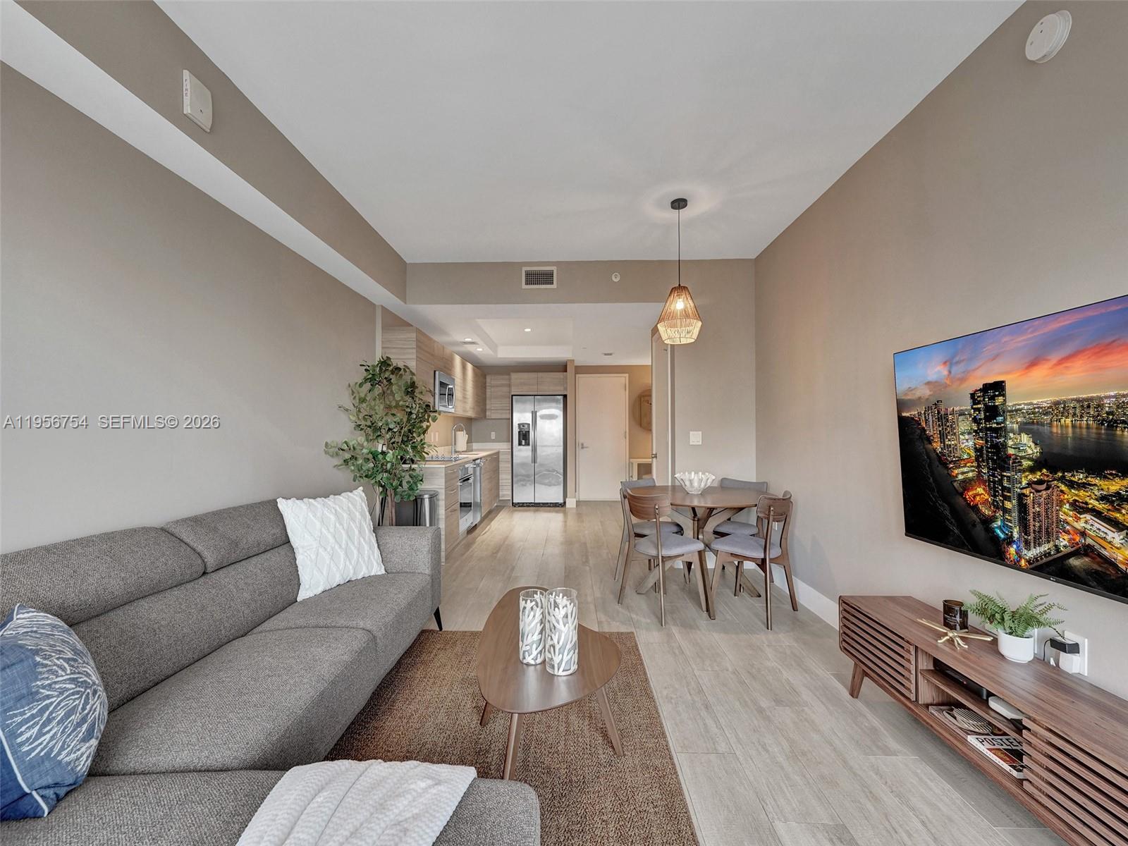 121 NE 34th St #2106A, Miami FL 33137