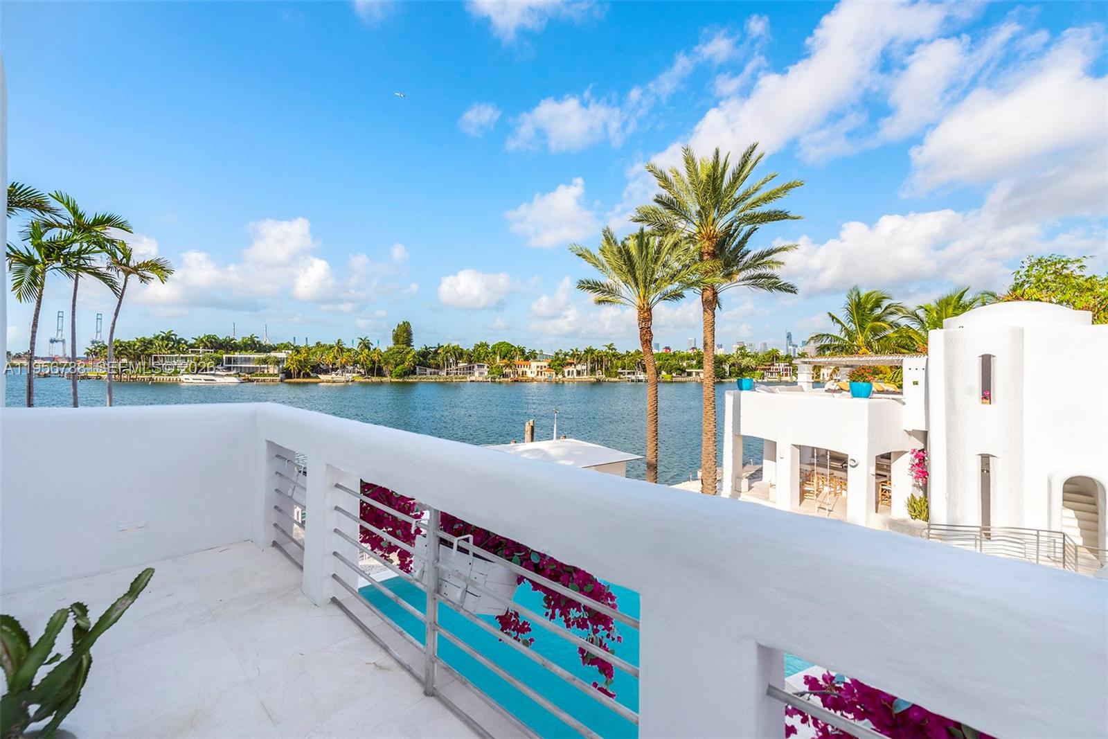 24 S Hibiscus Dr, Miami Beach FL 33139