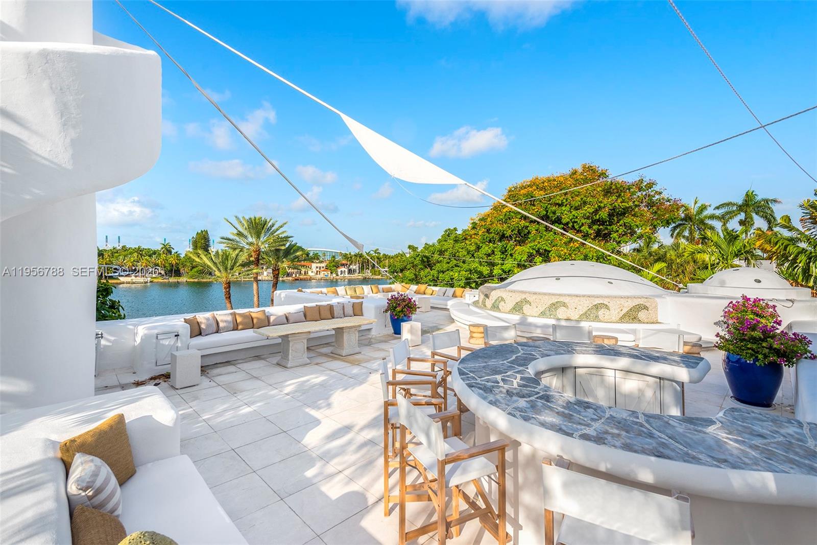 24 S Hibiscus Dr, Miami Beach FL 33139