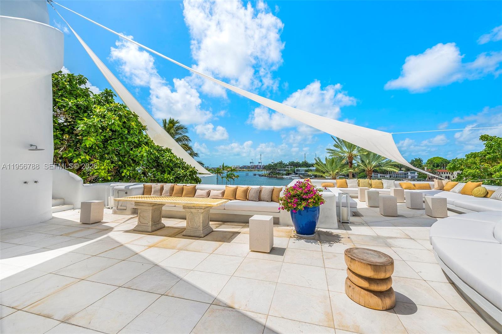 24 S Hibiscus Dr, Miami Beach FL 33139
