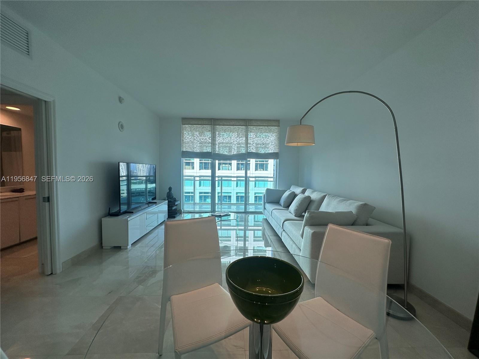 950 Brickell Bay Dr #1402, Miami FL 33131