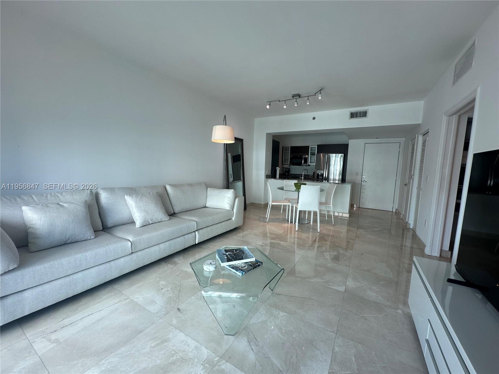 950 Brickell Bay Dr #1402, Miami FL 33131