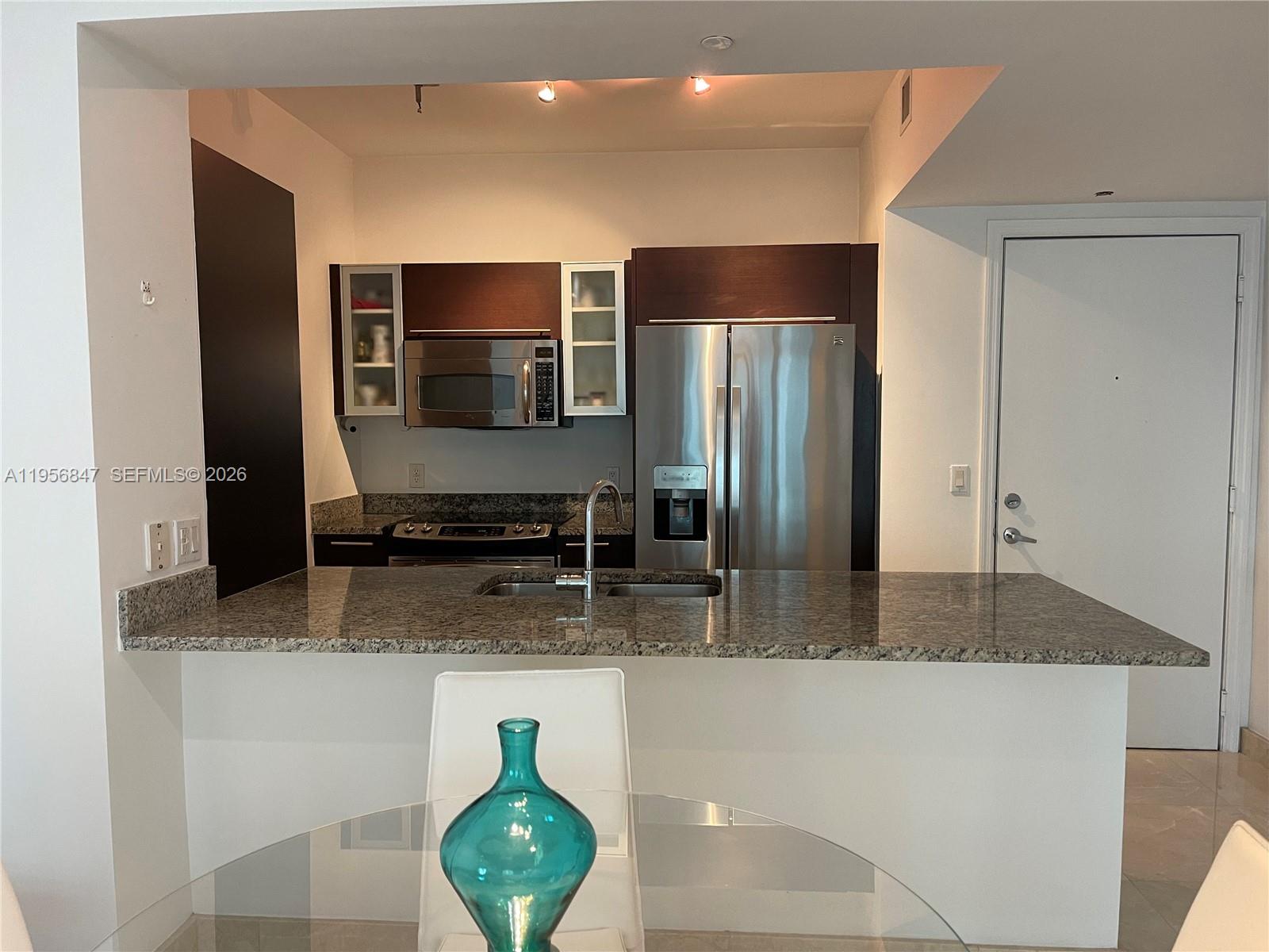 950 Brickell Bay Dr #1402, Miami FL 33131
