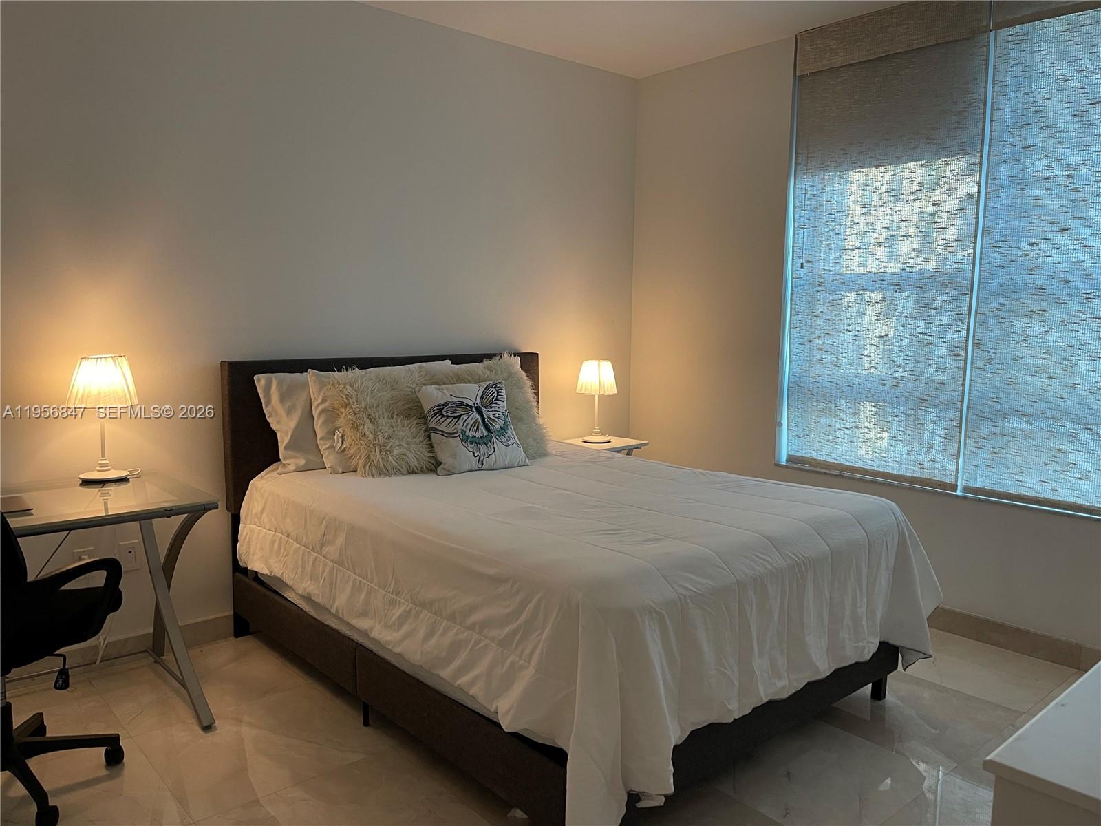 950 Brickell Bay Dr #1402, Miami FL 33131