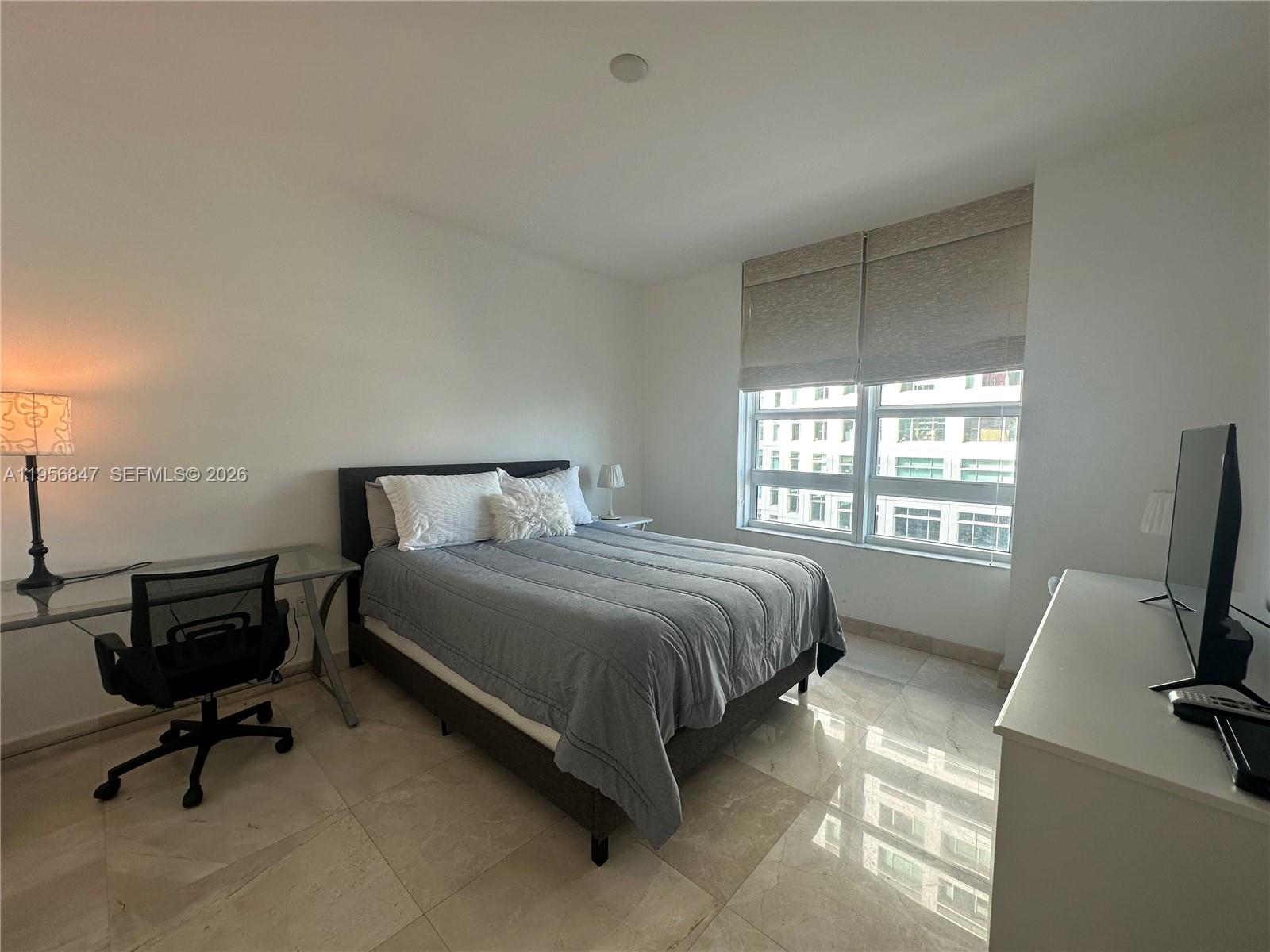950 Brickell Bay Dr #1402, Miami FL 33131