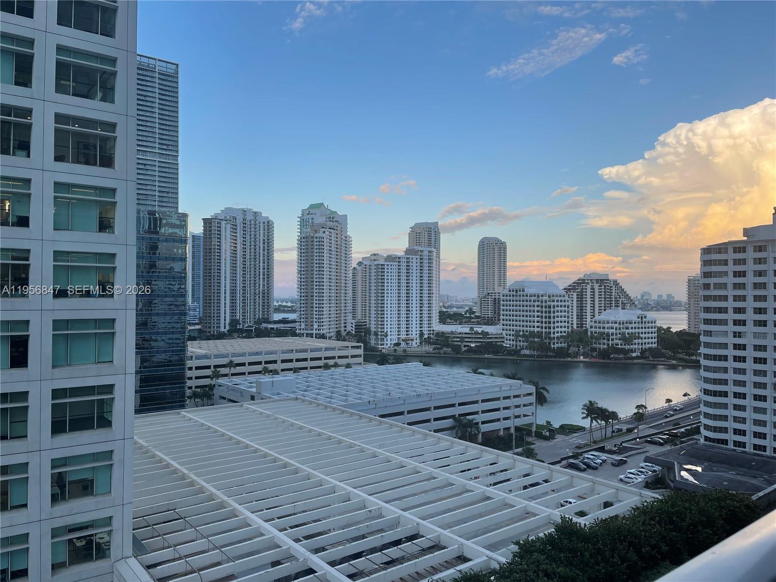 950 Brickell Bay Dr #1402, Miami FL 33131