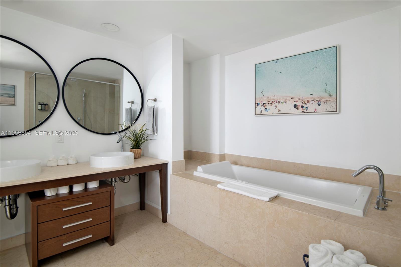 485 Brickell Ave #3208, Miami FL 33131