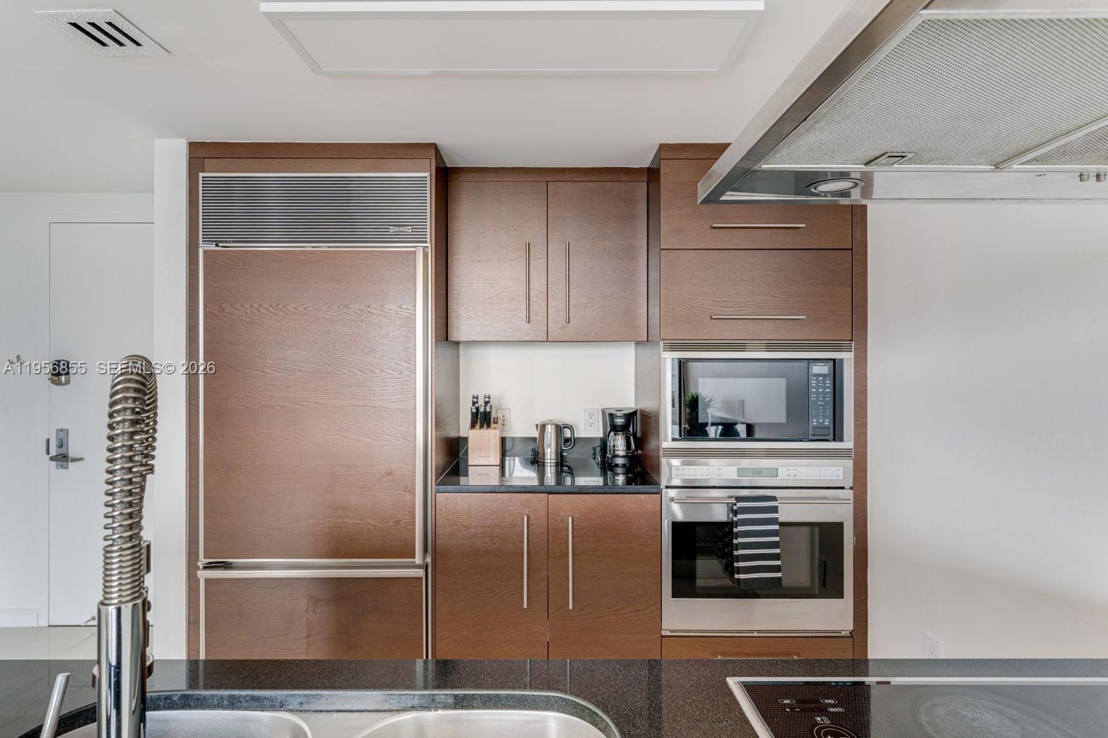 485 Brickell Ave #4706, Miami FL 33131