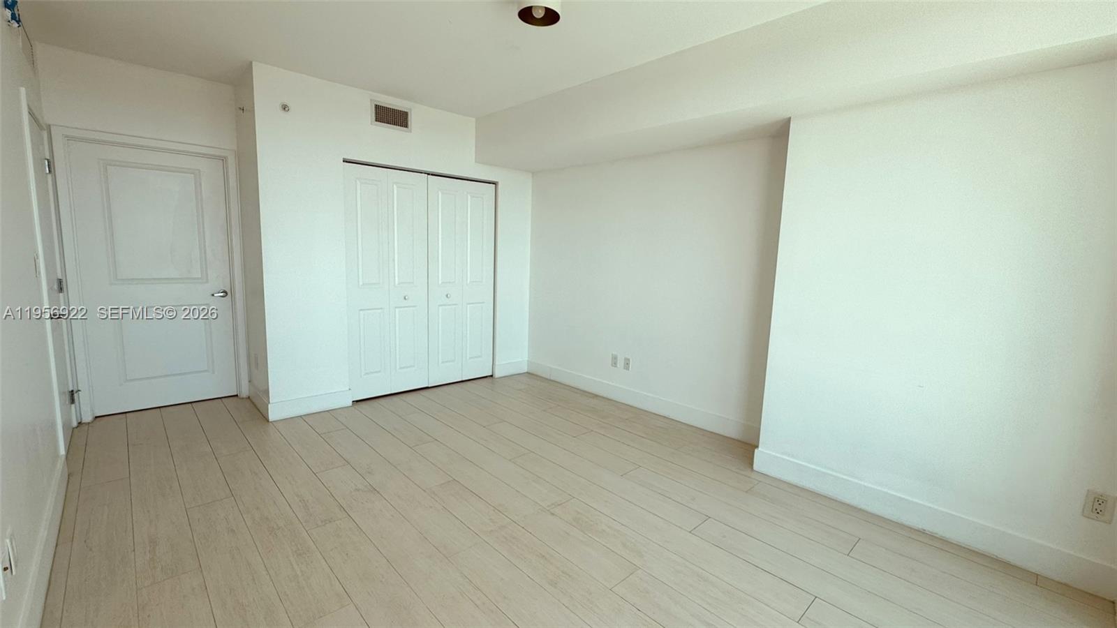 400 Sunny Isles Blvd #1906, Sunny Isles Beach FL 33160
