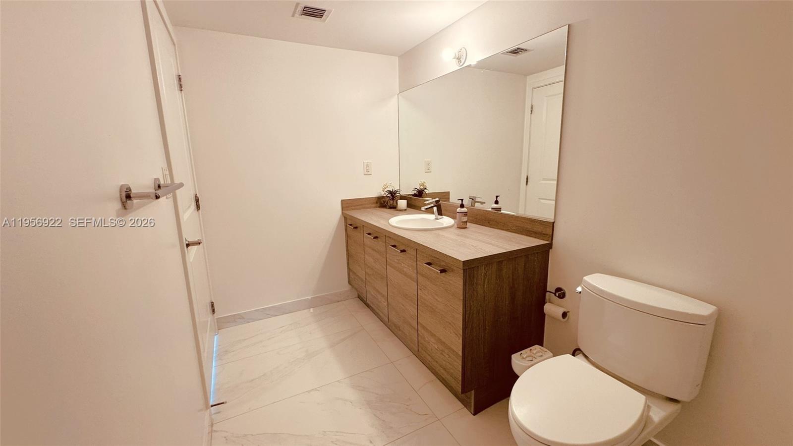 400 Sunny Isles Blvd #1906, Sunny Isles Beach FL 33160