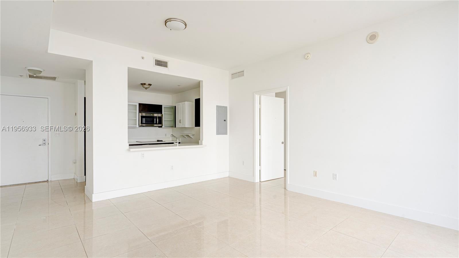 90 SW 3rd St #PH-10, Miami FL 33130