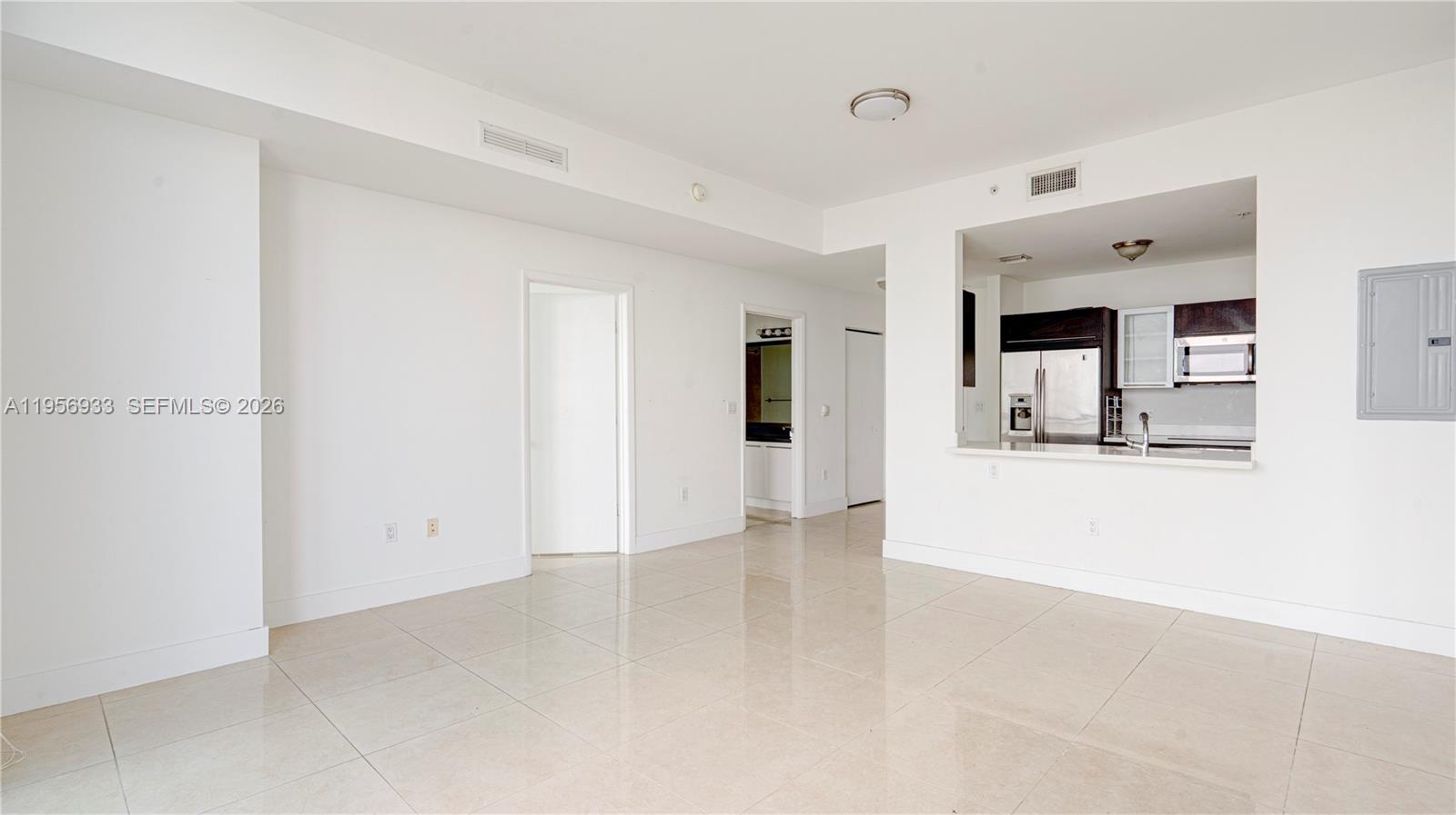 90 SW 3rd St #PH-10, Miami FL 33130