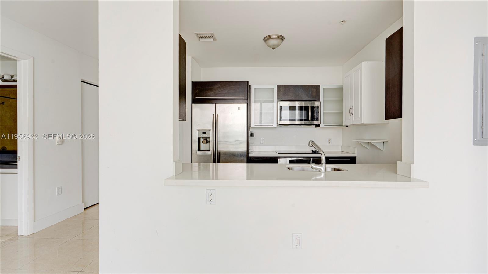 90 SW 3rd St #PH-10, Miami FL 33130