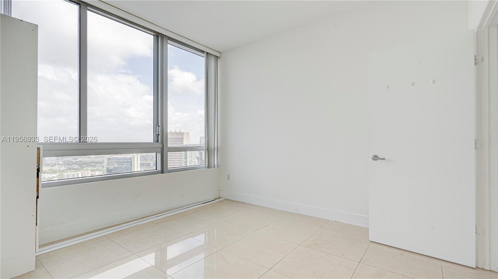 90 SW 3rd St #PH-10, Miami FL 33130