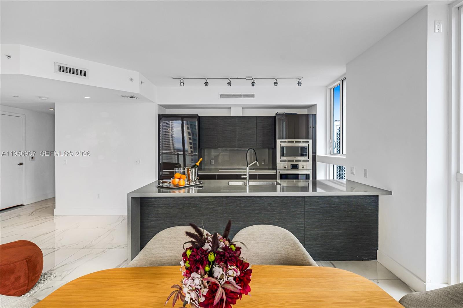 1080 Brickell Ave #2708, Miami FL 33131