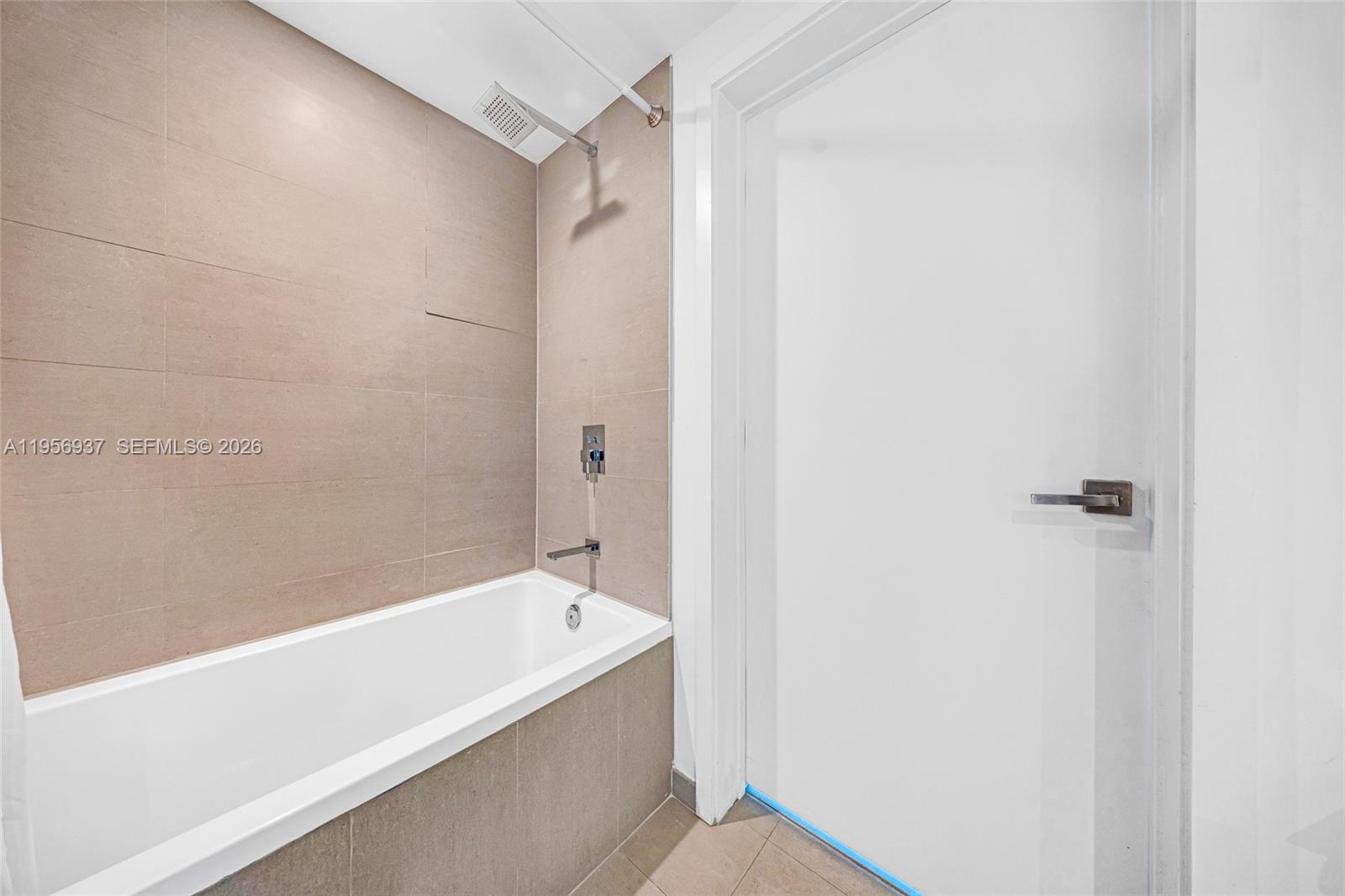 1080 Brickell Ave #2708, Miami FL 33131