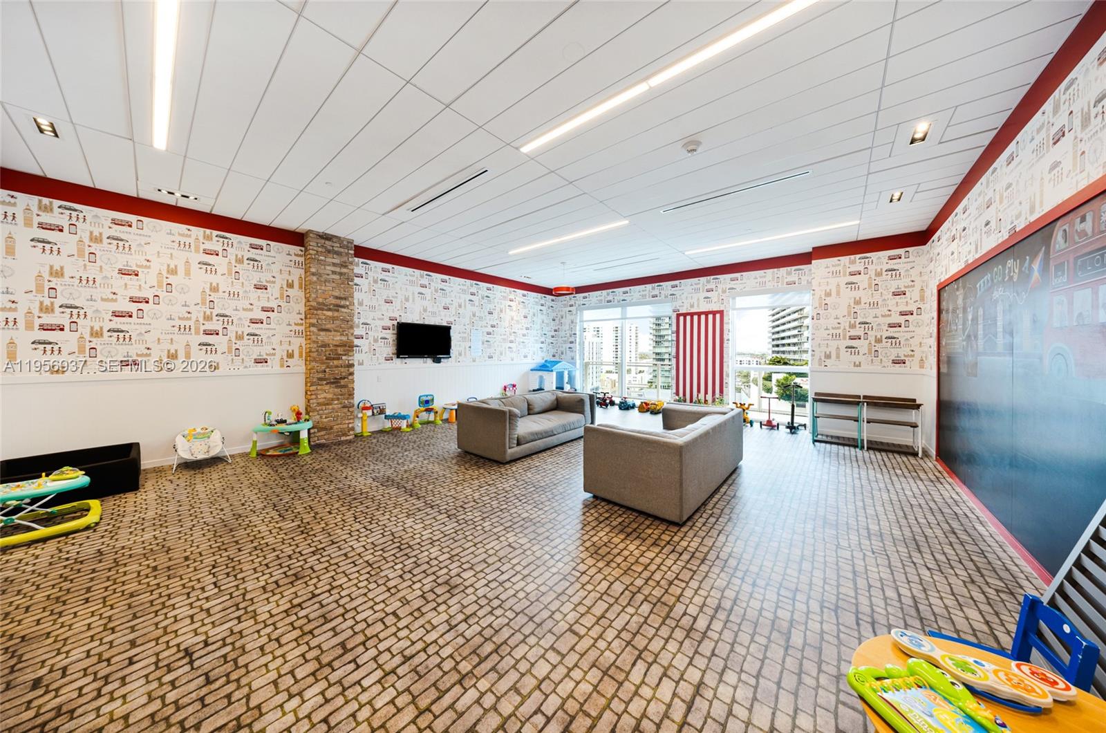1080 Brickell Ave #2708, Miami FL 33131