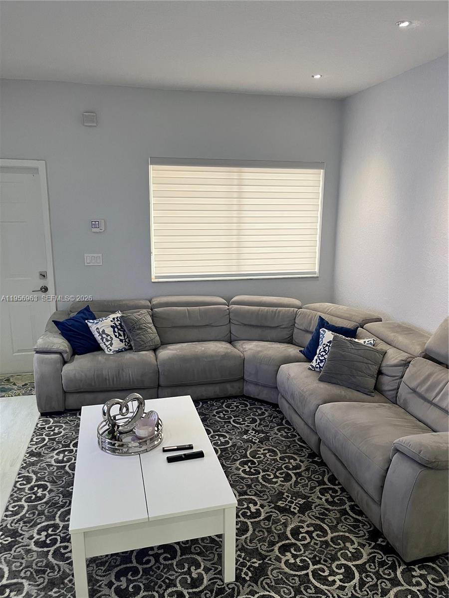 4746 Lago Vista Dr, Coconut Creek FL 33073