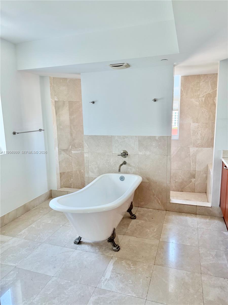 3301 NE 183rd St #801, Aventura FL 33160